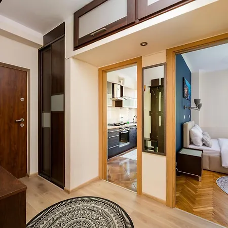 Apartment Rondo Wiatraczna Stylish