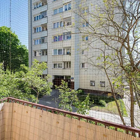 Rondo Wiatraczna Stylish By Bookinghost *