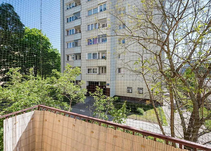 Rondo Wiatraczna Stylish By Bookinghost *